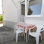 بيت ضيافة 7991b